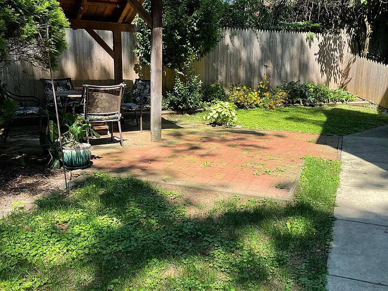 871 W Walnut Ln #2 — Photo 22
