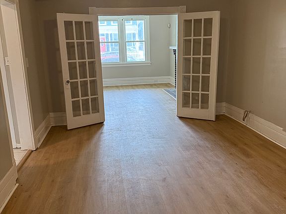 2nd image of 709 N 33rd St