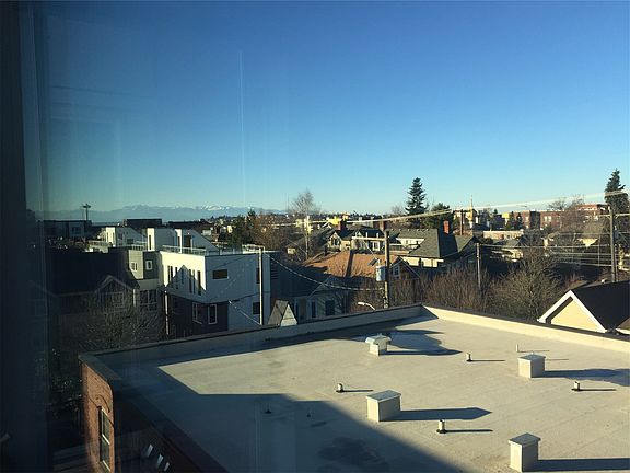 3rd image of 1410 E Pine St #410