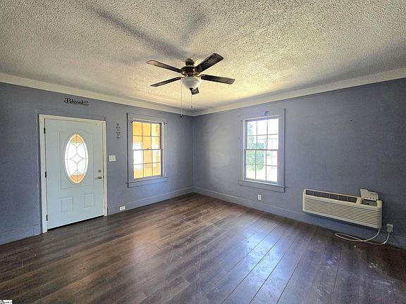 5th image of 28 Circle St