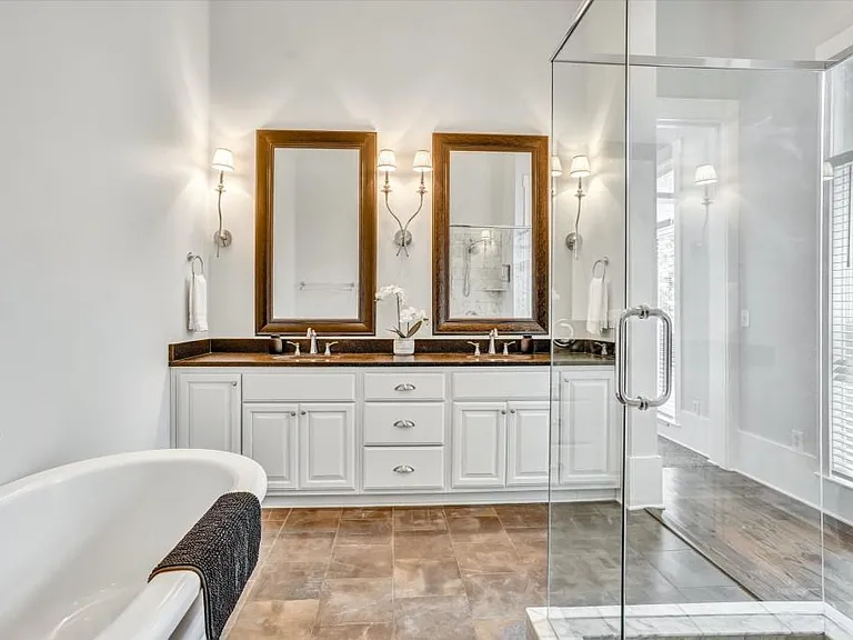 10671 Serenbe Ln — Photo 14