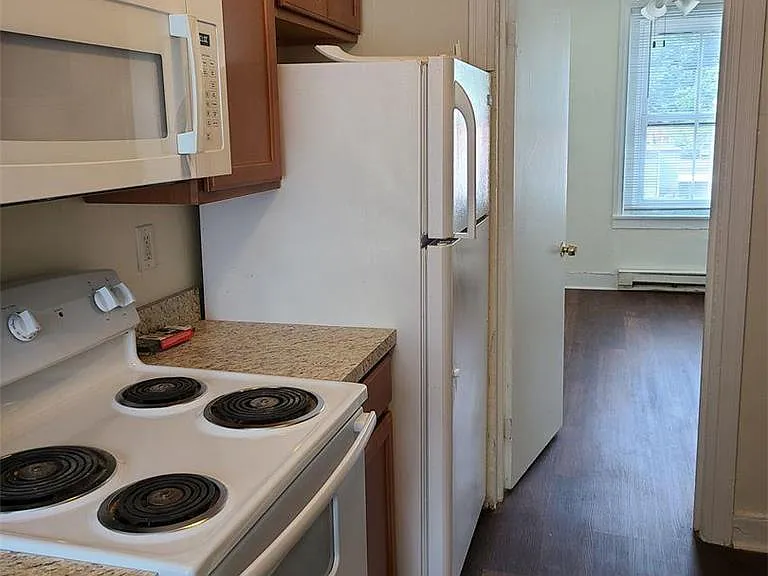 136 E Bushkill St #4 — Photo 9