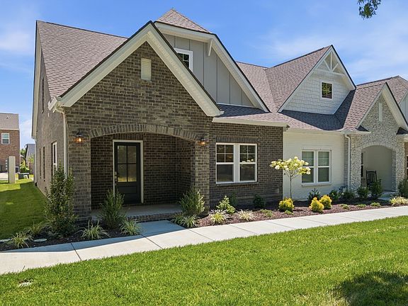 2nd image of 728 Coburg St Lot 192