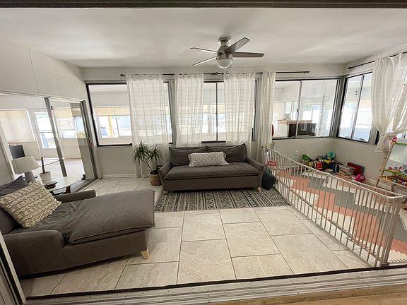 5th image of 115 N Bay Hills Blvd
