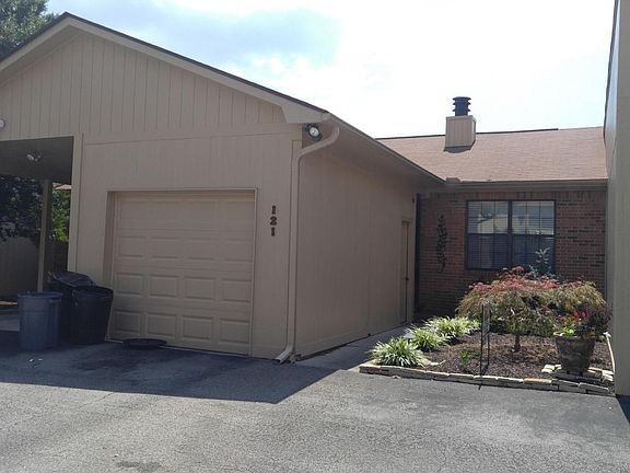 2nd image of 8600 Olde Colony Trl APT 121
