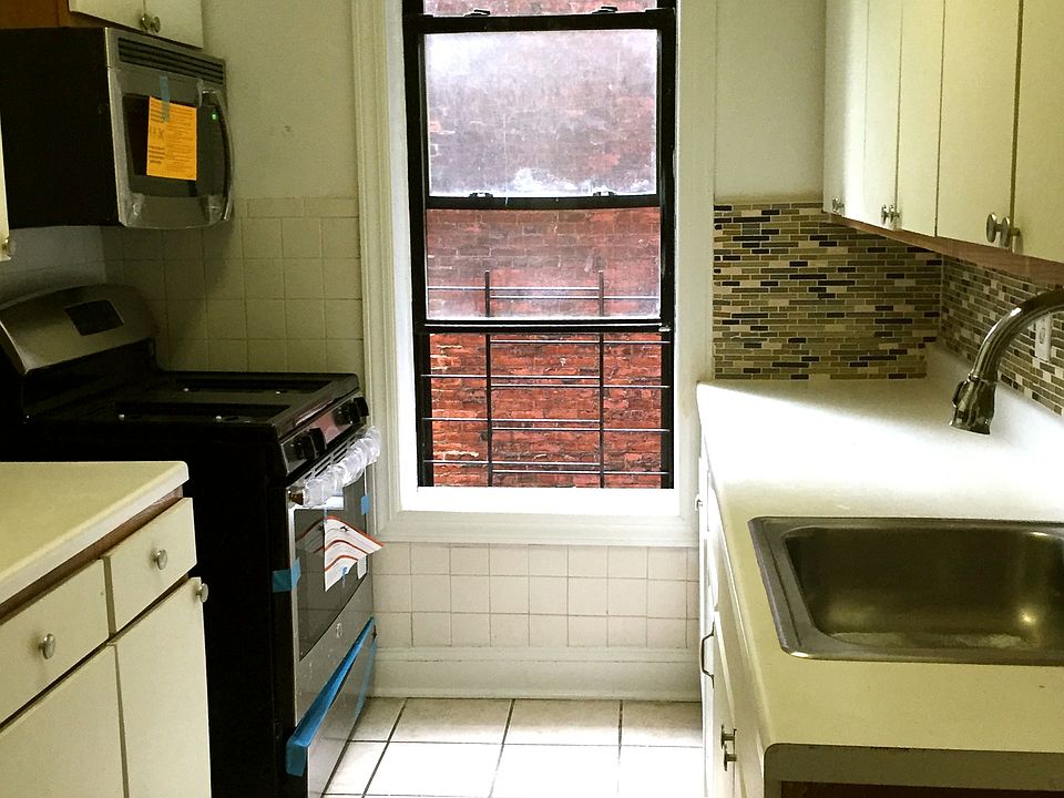 1st image of 526 W 161st St APT 06