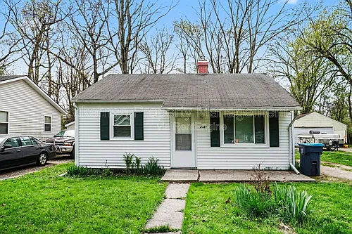 2321 Hazel Ave Photo 1