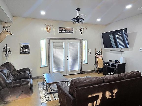 3rd image of 831 County Street 2917