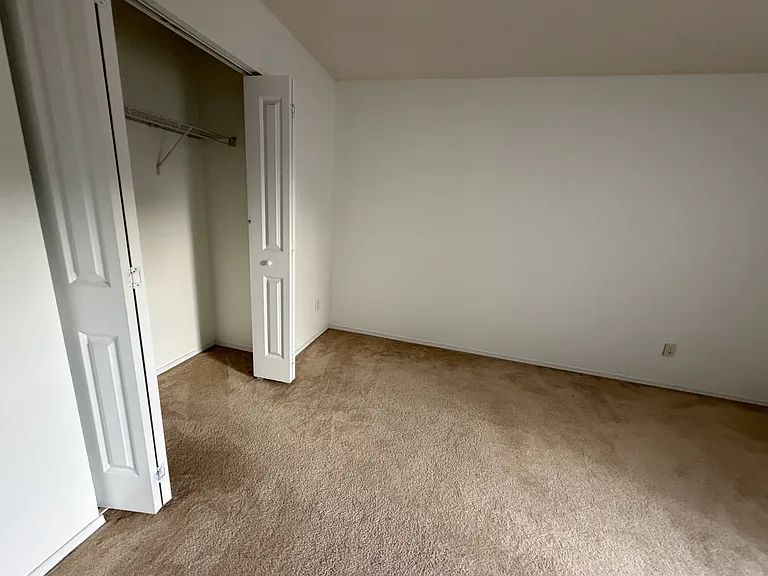 3rd bedroom and closet