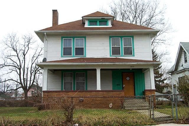 1st image of 3910 N Graceland Ave