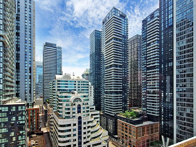 11 Charlotte St #1707 — Photo 32