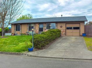 128 Autumn Ave, Roseburg, OR 97471