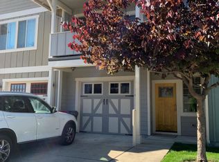 310 Englemann Ln, Medford, OR 97501