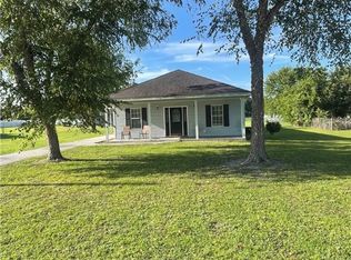 4074 Meadow Cir, Blackshear, GA 31516