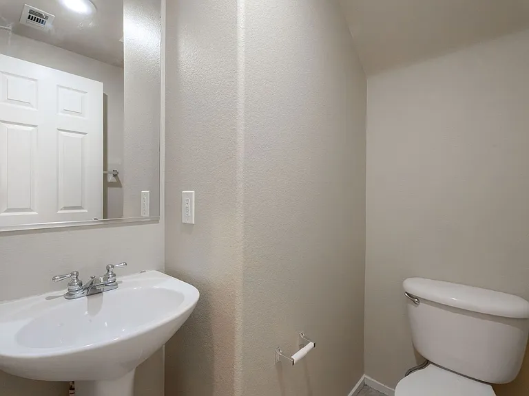 944 Saffex Rose Ave — Photo 13