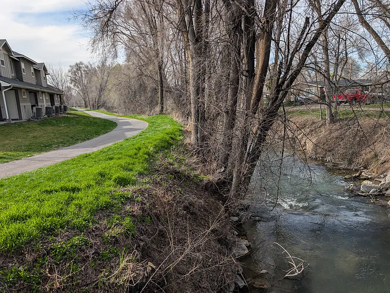 Apartments by the Brook — Photo 20
