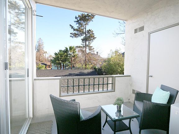 5th image of 45 Hobson St APT 4B