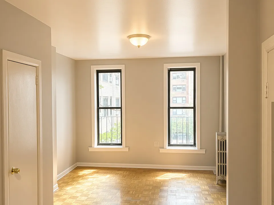 349 E 51st St #3RW