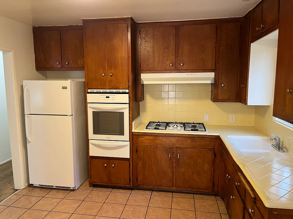 1959 Cedar Ave #1
