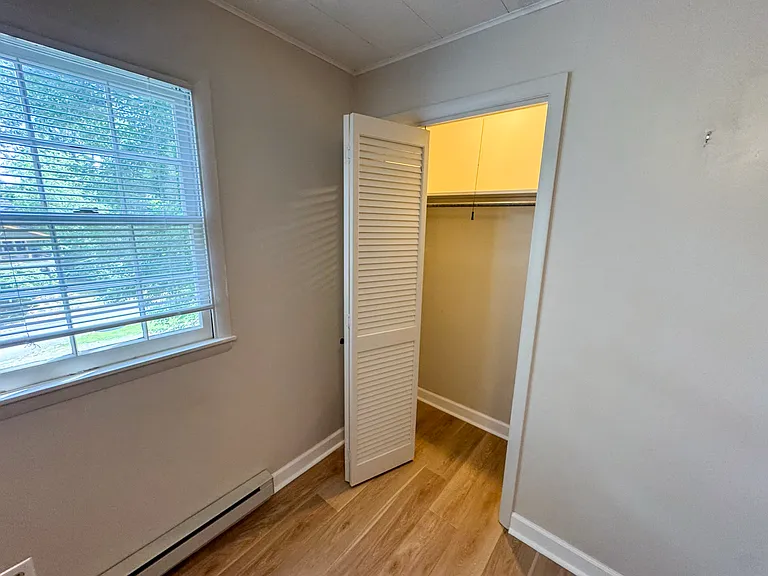 Good sized closets