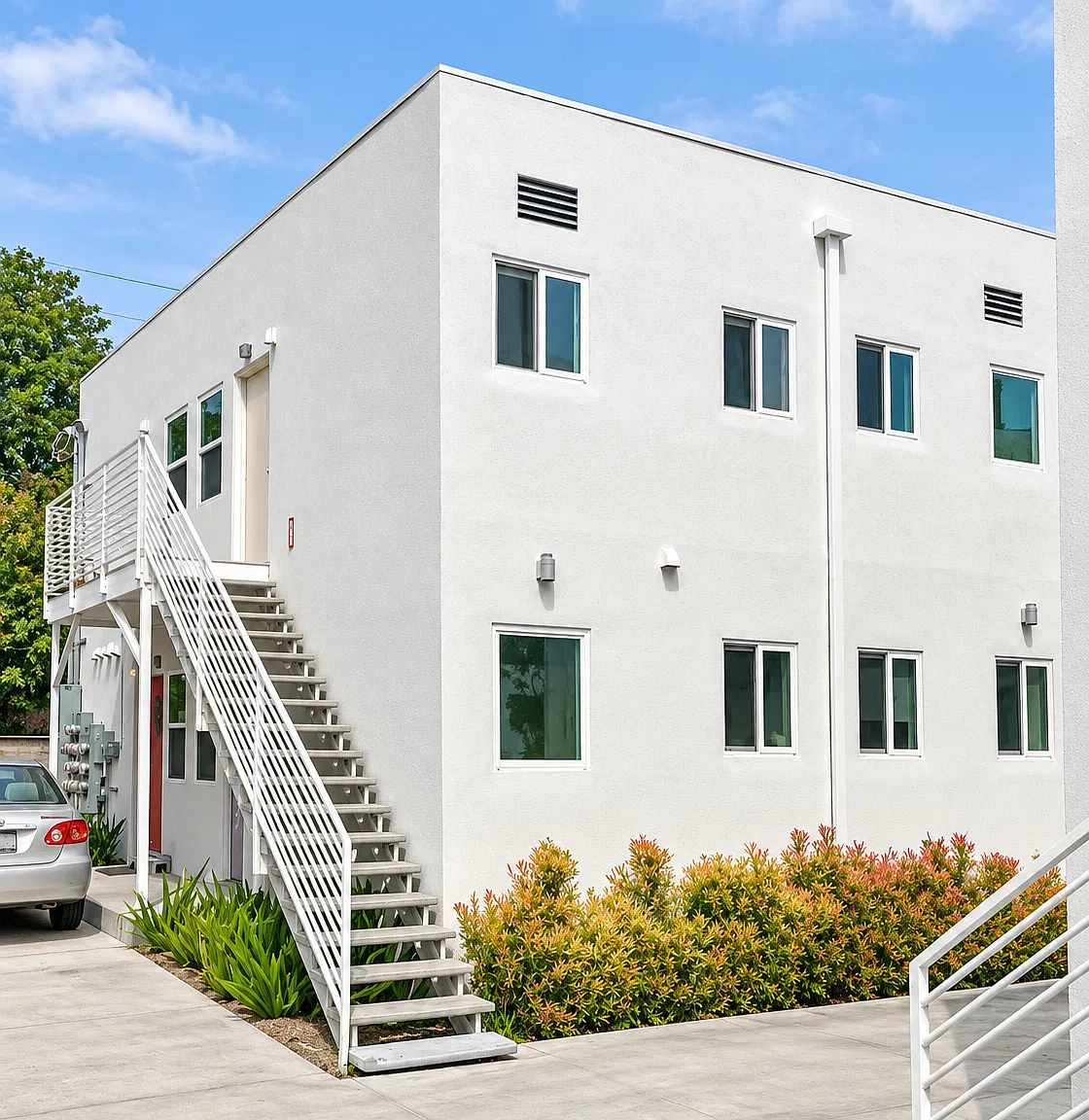 1 Month Free! Updated 1br With Washer/Dryer, Stainless Steel Appliances & Parking! — Photo 3