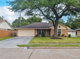 5218 Saxon Dr, Houston, TX 77092