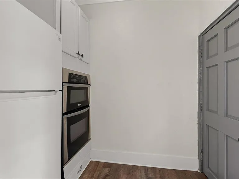 730 Johnson Ave — Photo 16