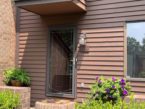 2133 S Henry St Unit 44, Williamsburg, VA 23185