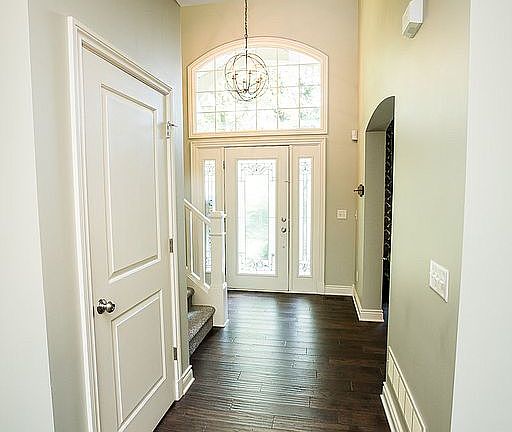 Foyer-Wood floors thru-out