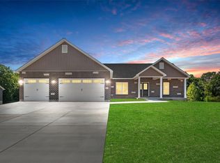 70 Chinkapin Ct, Troy, MO 63379