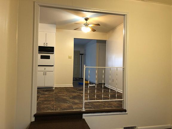 3rd image of 2204 Columbus Ct