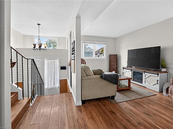 5th image of 132 Lock St W #3