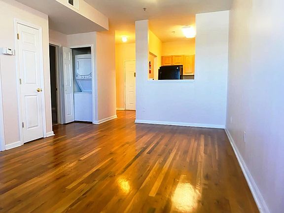 5th image of 318 54th St Unit 5S