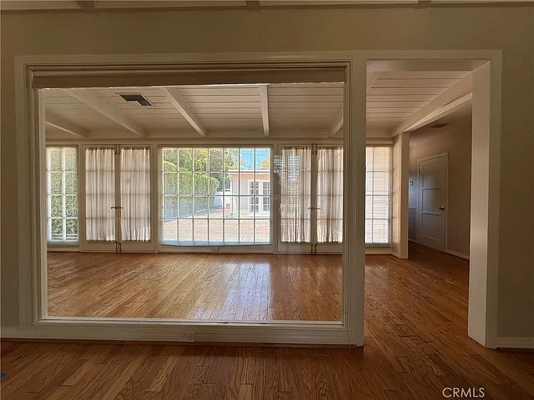 565 Sierra Vista Ave — Photo 10