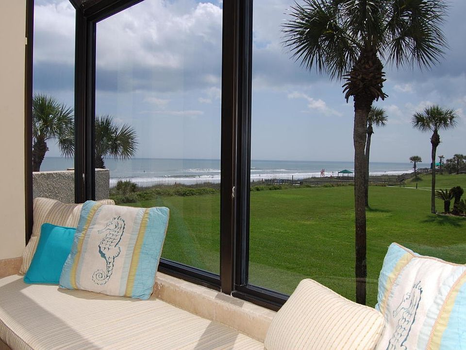 Bay window living room