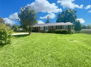403 Heitman Rd, Thomasville, NC 27360