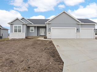 840 Longbow Ct, Marion, IA 52302