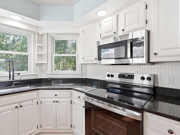 5th image of 152 River Ridge Drive