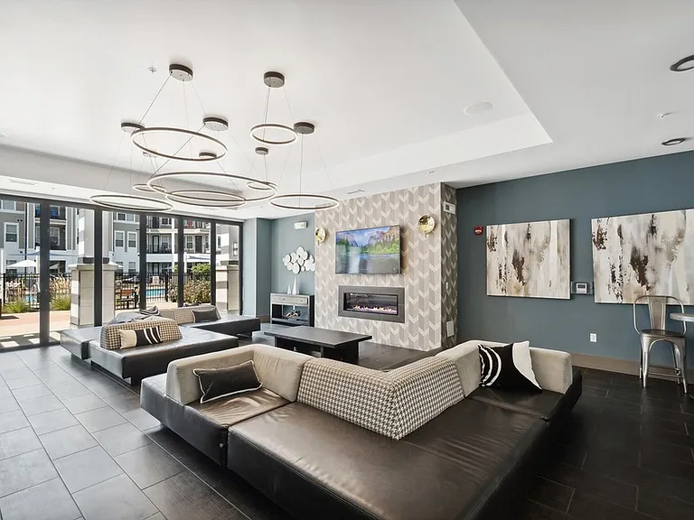 Arrive Brentwood I & II — Photo 39