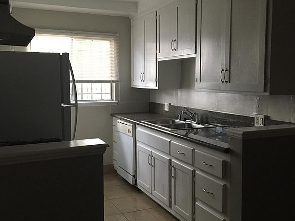 5th image of 1332 N Sierra Bonita Ave APT 2
