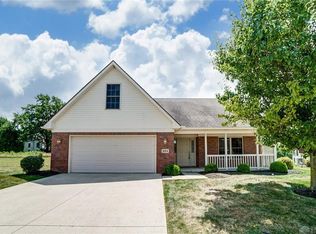 284 Hampton Trl, Springfield, OH 45502