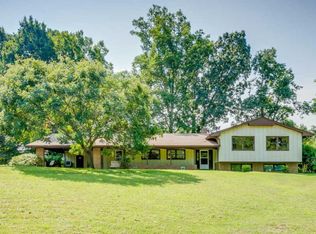 3703 Skyland Dr, Kingsport, TN 37664