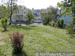 671 Lawson Ave E, Saint Paul, MN 55106
