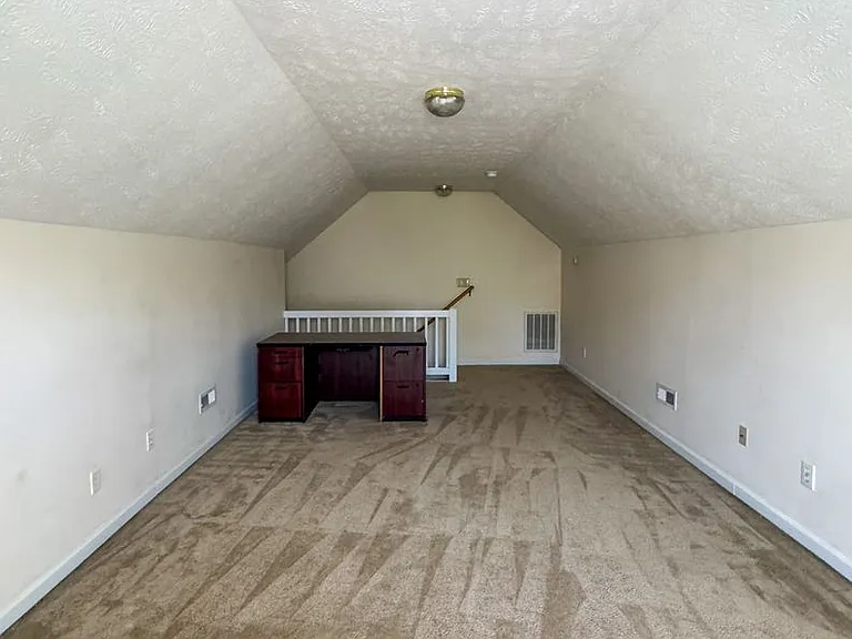 118 Jefferson Dr — Photo 14