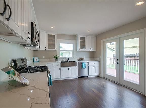 4th image of 4976-78 34th St