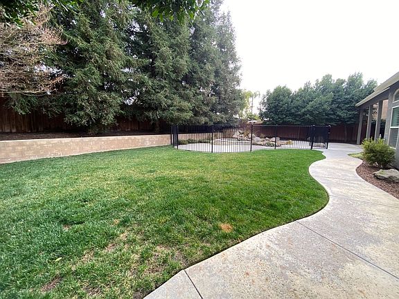 4th image of 210 N Denton Ct