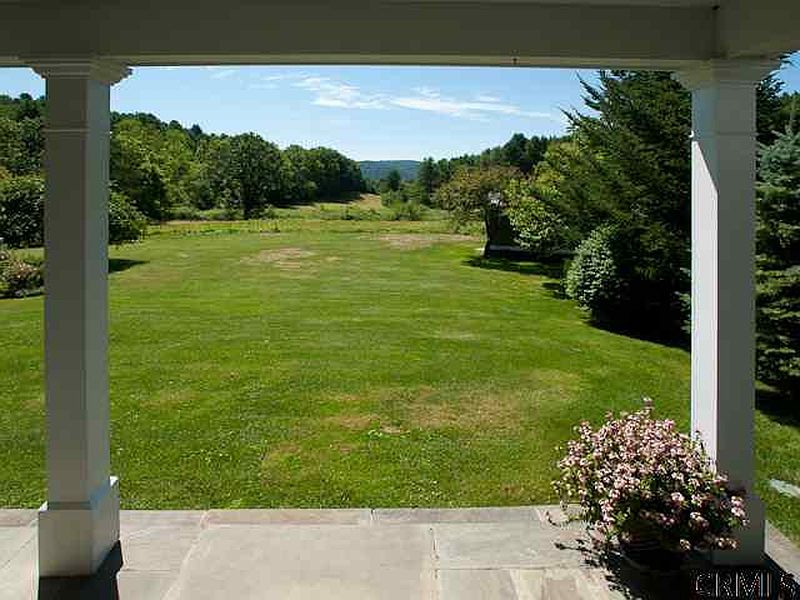 2nd image of 159 KAUFMANN Road