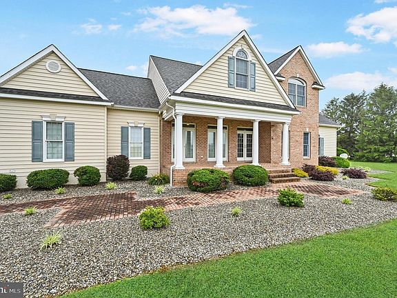 2nd image of 1495 Midstate Rd