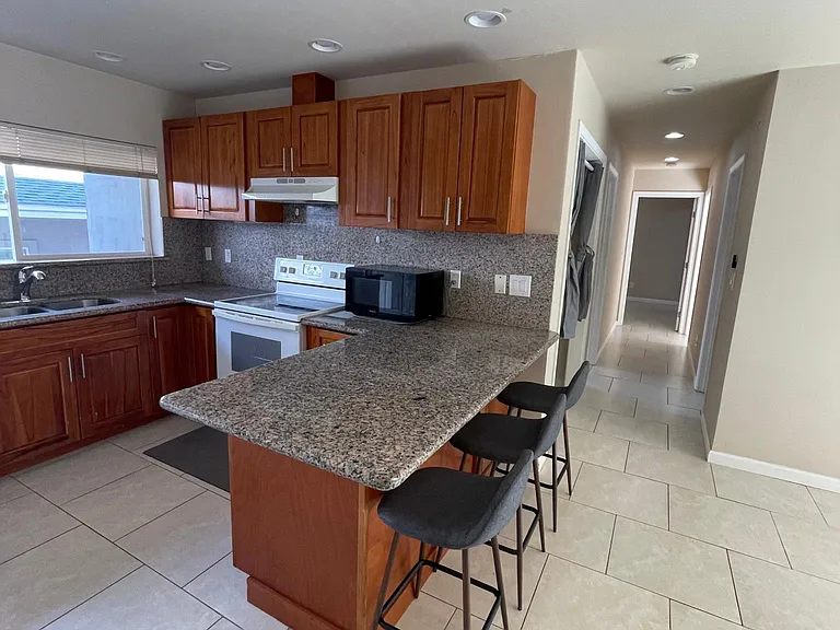 4008 Keaka Dr — Photo 10