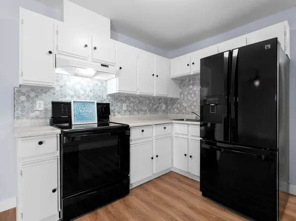 45669 McIntosh Dr #220, Chilliwack, BC V2P 6V4